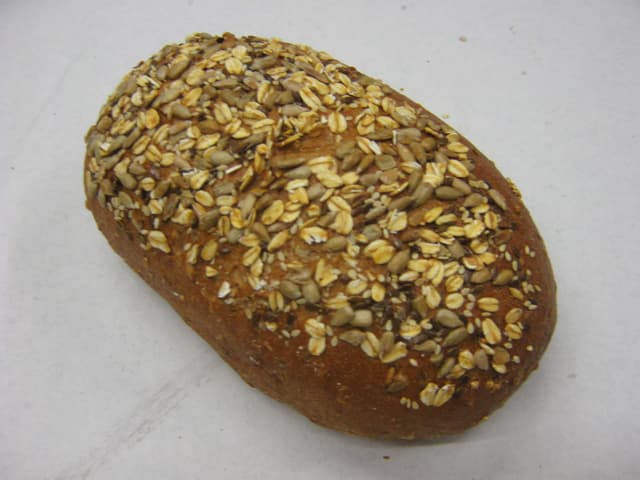 https://a.storyblok.com/f/224316/3072x2304/caff3d40ef/weizenvollkornbrot500g.jpg