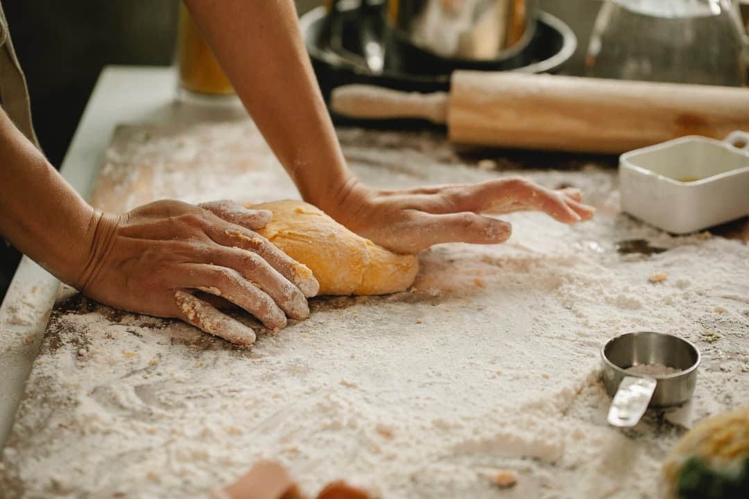 https://a.storyblok.com/f/224316/5040x3360/a7fe44acf8/pexels-klaus-nielsen-6287295.jpg
